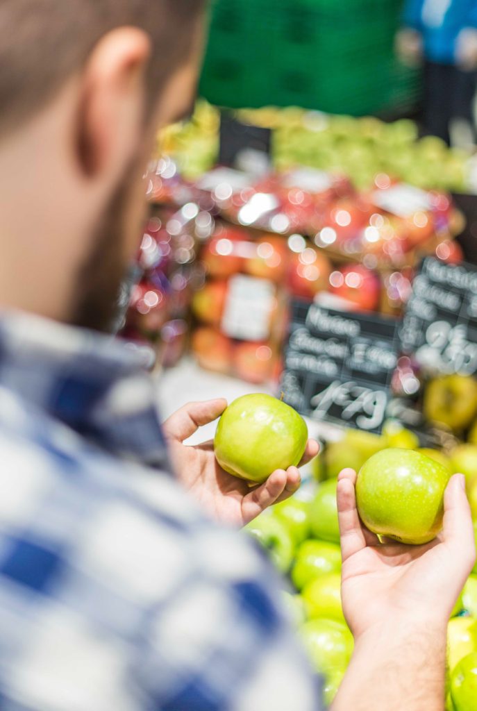 becoming happier at grocery store by talking to strangers